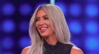 Kim Kardashian, o mamă protectoare şi o soție grijulie