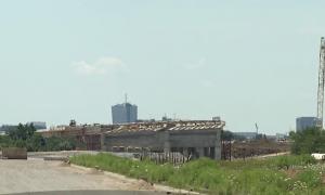 Centura Capitalei înfloreşte de la o zi la alta. Pe şantierul vechi de ani întregi a început să crească iarba!