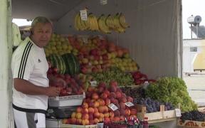 Prețuri piperate la alimente, pe litoral. Turiștii plătesc dublu pentru aproape orice