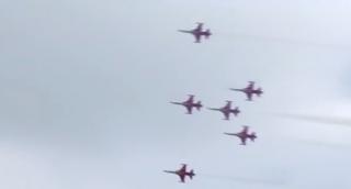 Pregătiri pe aeroportul Băneasa, pentru cel mai mare spectacol aviatic din România