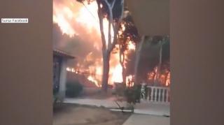 Filmare înfiorătoare în Grecia! A fost surprins momentul exact în care focul ucigaş devastează Mati