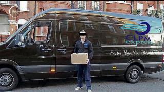 Un român a lăsat o femeie britanică fără 750 de mii de lire, după ce i-a promis dragostea