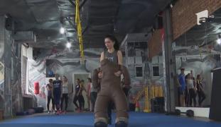 Candidații la Academia de Poliție fac meditație înaintea examenului de admitere