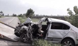 Accident grav la Urziceni. Doi oameni au murit, iar alţi patru au fost grav răniţi, după un impact extrem de violent