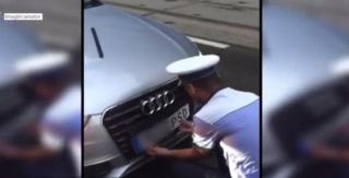 Şoferul care şi-a pus pe numerele de înmatriculare un mesaj anti-PSD riscă să facă închisoare!