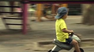 Fetele cu mame active au șanse mari să aibă succes în carieră, arată un nou studiu al americanilor