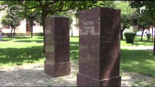 Războiul statuilor în oraşul lui Brâncuşi. Aproape 100 de opere de artă din Târgu Jiu sunt amplasate ilegal