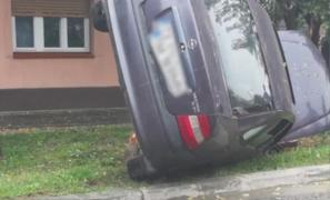 Șoferul mașinii cu două rânduri de numere răsturnată în Timișoara, căutat de polițiști