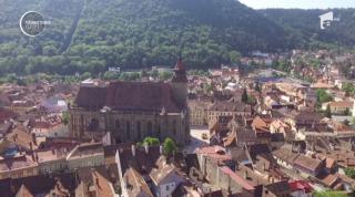 Biserica Neagră din Braşov, lăcaș de legendă: covoare anatoliene, cristelnița medievală, picturile murale, dar și orgi baroce