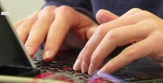 Studenții vor fi plătiți în internship! Patronii vor fi obligaţi să le facă şi un program special