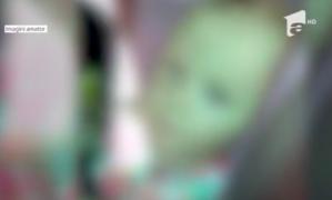 Atitudinea unor părinţi putea să provoace o tragedie. Şi-au lăsat fetiţa de un an să doarmă în maşina încinsă de căldură şi au plecat la plajă