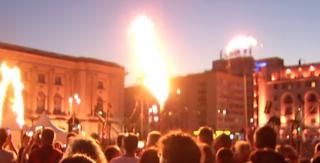 Străzile din centrul vechi al Capitalei, pline de culoare în ultima zi a Festivalului de Teatru Stradal