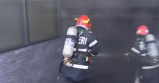 Un incendiu violent a izbucnit în sediul Serviciului de Taxe şi Impozite din Constanţa. Fumul a cuprins în câteva clipe toată clădirea