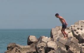 Salturile în apă de la înălţime, aventură pe muchie de cuţit. Victimele pot ajunge în scaun cu rotile