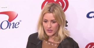 Cântăreaţa britanică Ellie Goulding s-a logodit, după un an şi jumătate de relaţie