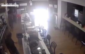 Un român a comis un jaf armat într-o cafenea din centrul oraşului Malaga (Video)
