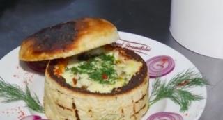 Mâncare la restaurant, ca la bunica acasă. Preparatele sofisticate pierd teren în faţa gustărilor tradiţionale