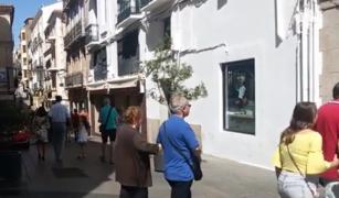 Zeci de români din Spania, acuzaţi că au înşelat sute de turişti cu anunţuri false pe Internet