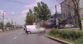 Un biciclist de 63 de ani, lovit mortal de o ambulanţă aflată în misiune