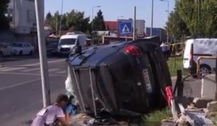 Tânăra rămasă fără picior în accidentul din Pipera se zbate între viaţă şi moarte, după ce maşina unei şoferiţe s-a ciocnit cu un TIR