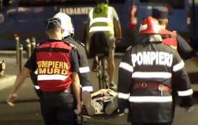 Sute de oameni, trataţi în ambulanţe sau direct pe trotuare după protestul din Piaţa Victoriei