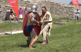 Dacii și romanii, bătălie lângă zidurile cetăţii Sarmizegetusa, la festivalul Dacia Felix- sub semnul acvilei