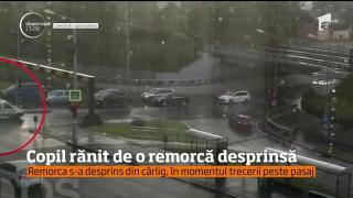 Fetiţă de trei ani din Timişoara, la un pas de moarte, după ce maşina în care era a fost lovită de o remorcă desprinsă de un autoturism