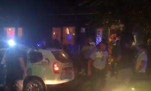 Bărbat din Bacău, imobilizat de mascați, după ce a parcat neregulamentar și a refuzat să se legitimeze