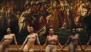 Beyonce a pierdut lupta cu kilogramele, dar e voluptoasă și fericită