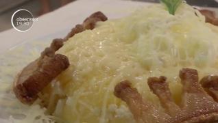 Ardealul este raiul gurmanzilor! Gazdele îşi aşteaptă oaspeţii cu mese îmbelşugate, cu bulz şi slănină afumată