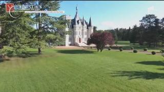 Castel de secol XIX, dar cu dotări ultramoderne, scos la vânzare în Franța