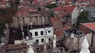 Anchetă de proporţii în cazul incendiului care a distrus Palatul Episcopal din Oradea. Se strâng fonduri pentru restaurarea clădirii