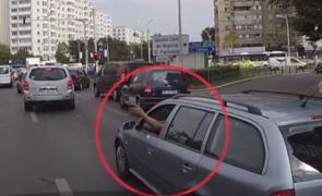 Ambulanţele, slalom prin trafic pentru a salva o viaţă. Intervenţii afectate de nepăsarea şoferilor