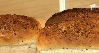 Pâinea cu maia, printre cele mai sănătoase. Făcută după reţeta bunicilor, e bună chiar şi în diete