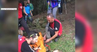 Copilul care a căzut în gol, în Munţii Făgăraş, a fost spitalizat cu răni la cap şi picioare