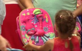 Noul an şcolar 2018-2019. Cât scot părinţii din buzunare pentru începutul de an şcolar