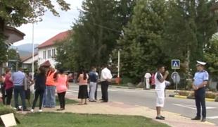 Chiar dacă peste o săptămână încep cursurile, în multe localităţi din ţară şcolile sunt în plin proces de renovare