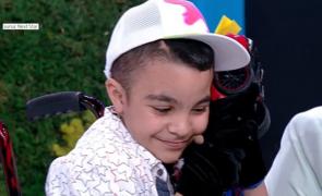 Dragoş, un băiețel de 10 ani lovit de o boală incurabilă, și-a văzut visul cu ochii: 50 de maşini Ford Mustang au ajuns la poarta lui