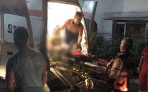 Furioasă pentru că a fost înşelată, o tânără a dat foc maşinii iubitului şi a incendiat casa mamei acestuia