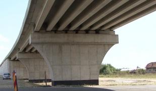 Târgu Jiu: Autoritățile nu reușesc, de patru ani, să construiască 20 de kilometri de drum