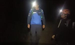 Turiști urmăriți de urs prin munți, recuperați în siguranță de jandarmii montani