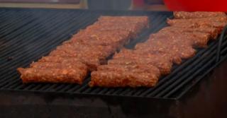 Mici și bere gratis, la sărbătoarea comunei Periș din județul Ilfov