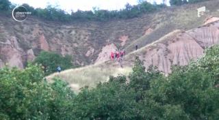 Adolescent salvat în Alba, după ce a căzut 20 de metri într-o râpă