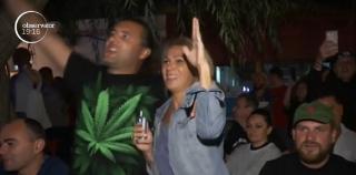 Recolta de toamnă a fost sărbătorită şi pe plajă, cu muzică de chitară, berbecuţ la proţap şi must proaspăt