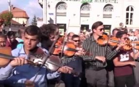 Festivalul Lăutarilor şi al Dansului Popular Tradiţional a avut loc la Odorheiul Secuiesc