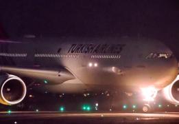 Alertă fără precedent pe Aeroportul Henri Coandă! Unui bărbat suspect de febră tifoidă i s-a făcut rău în avion