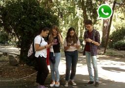 Elevii comunică mai des pe Facebook sau WhatsApp, decât față în față. Riscul depresiei a crescut semnificativ