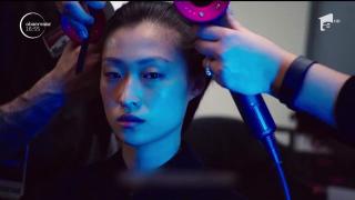 Toamna aceasta este anotimpul coafurilor naturale. Părul drept şi "wet look" rămân în tendinţe