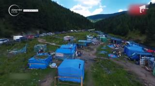 Pădurile din jurul Clujului adăpostesc o mafie. Zeci de copii, femei şi bătrâni, prinşi într-un sistem de sclavie modernă