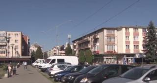 Tot orașul Simeria miroase a gunoi și bălegar. Oamenii nu mai au curaj să deschidă ferestrele